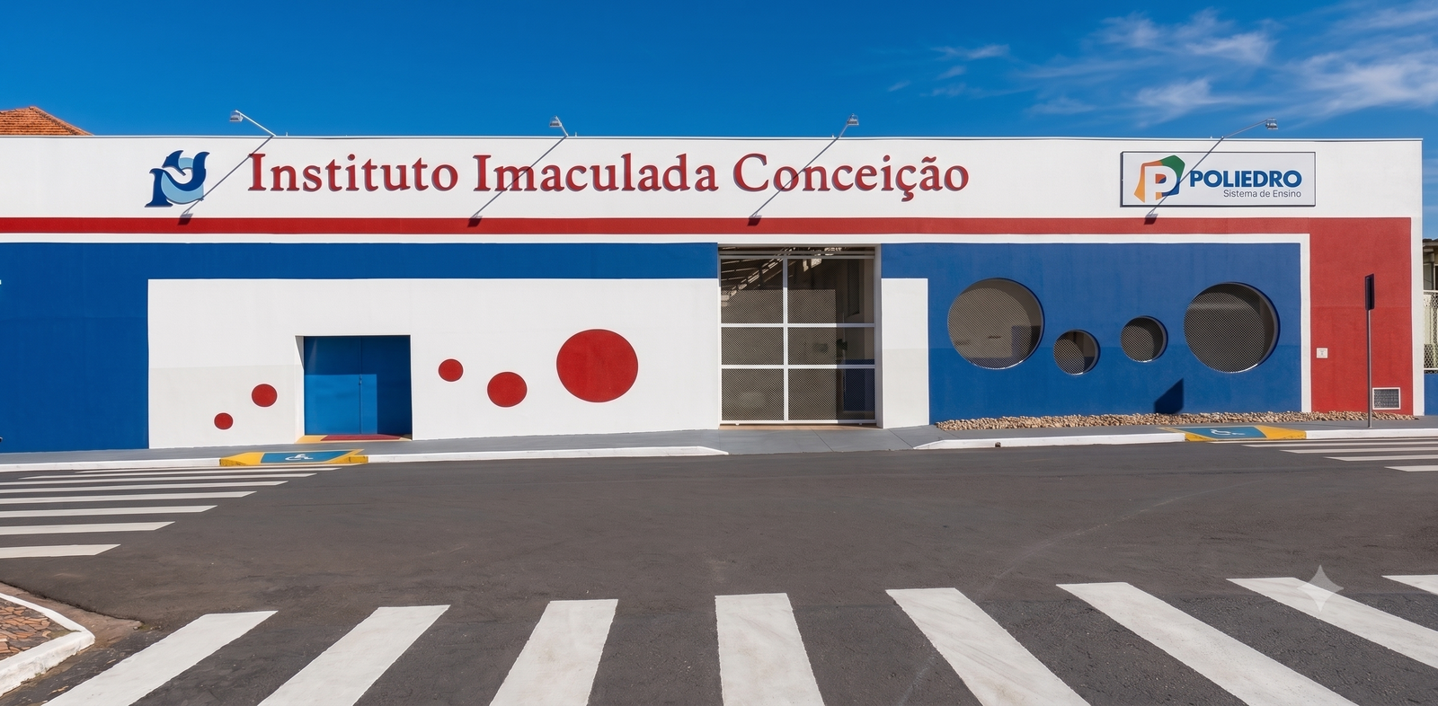 Fachada principal do Instituto Imaculada Conceição